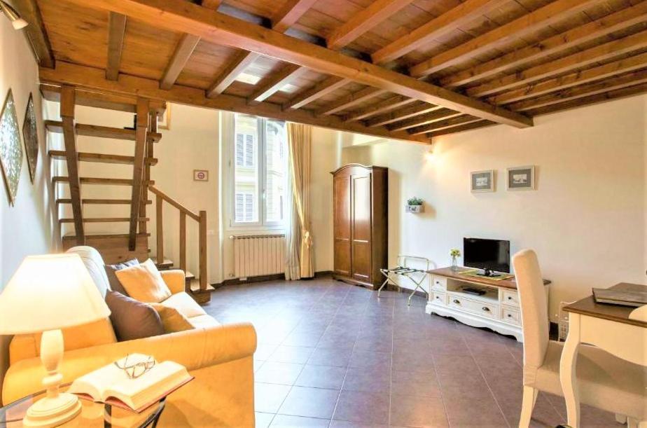 Charming Suite Cavour Heart Of Florens Exteriör bild