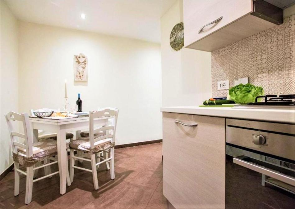 Charming Suite Cavour Heart Of Florens Exteriör bild