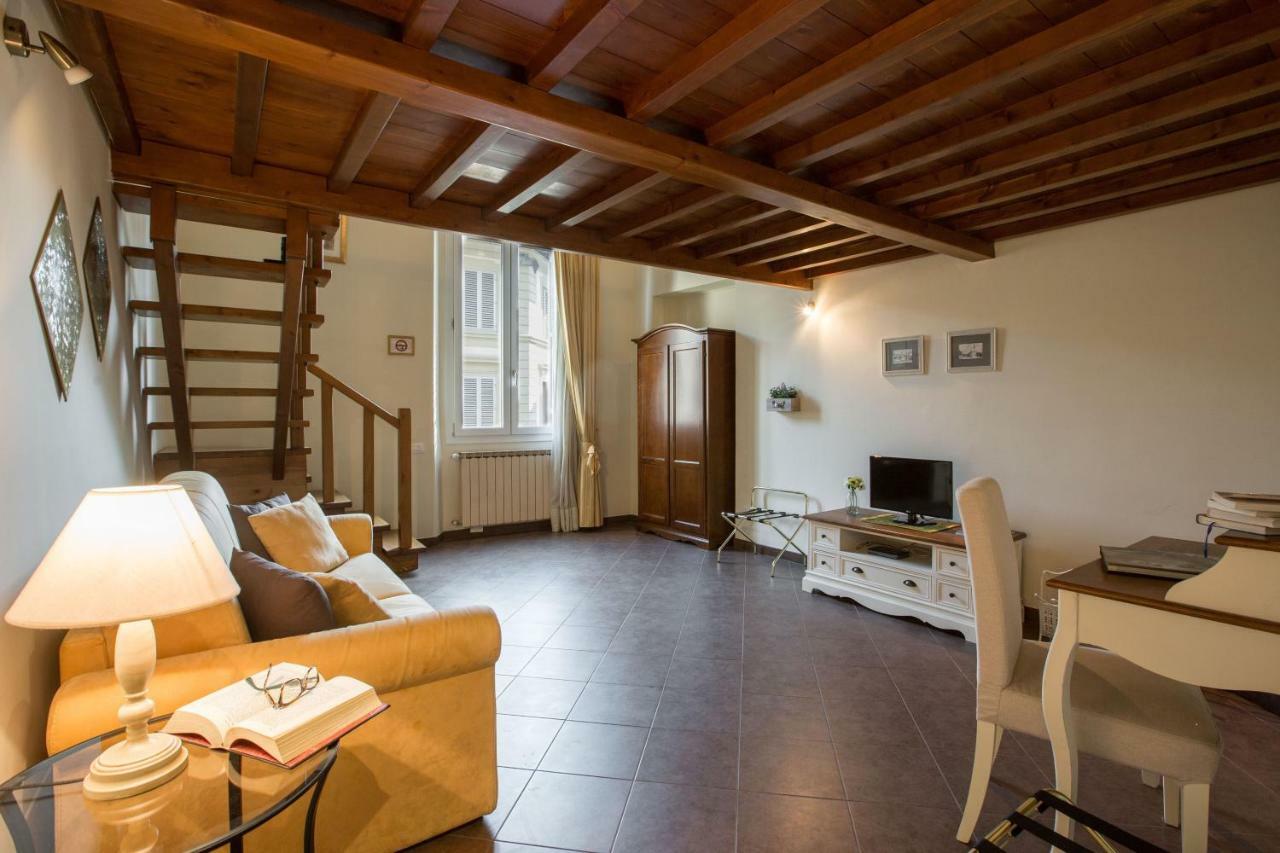 Charming Suite Cavour Heart Of Florens Exteriör bild