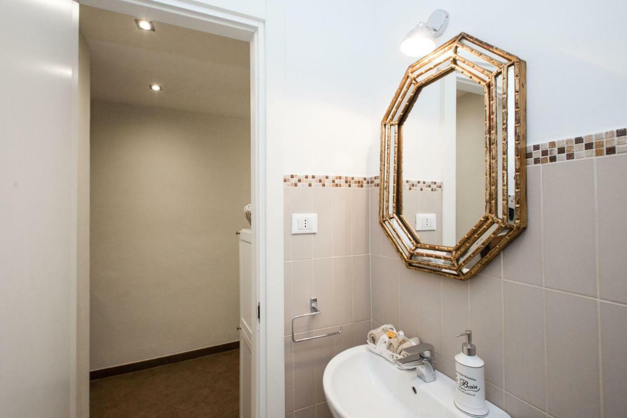 Charming Suite Cavour Heart Of Florens Exteriör bild