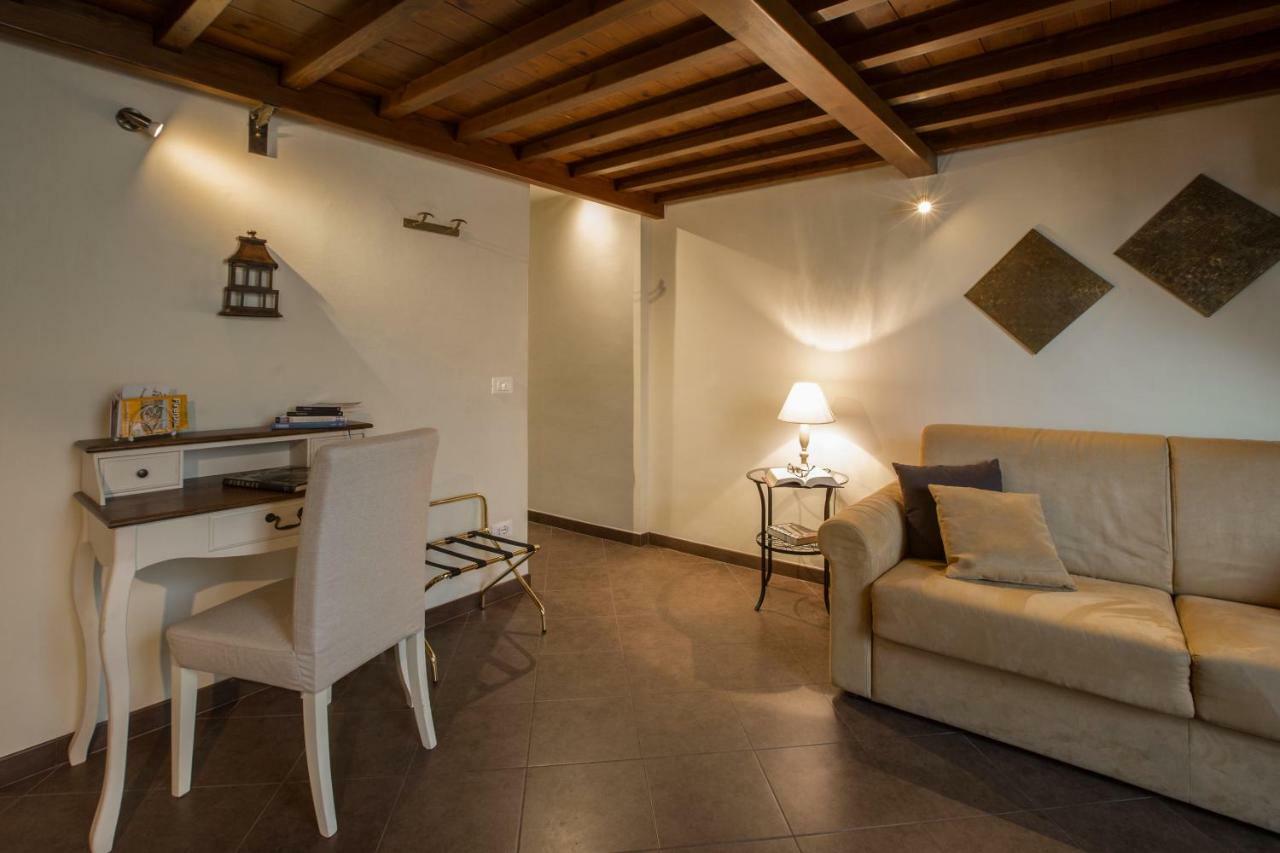 Charming Suite Cavour Heart Of Florens Exteriör bild